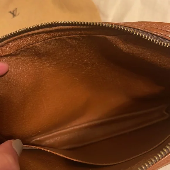 Louis Vuitton Sac Sport clutch